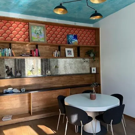 Apartment Zentrale Duplex Art & Design Flat: Garten, Bbq, Kino, 160m2